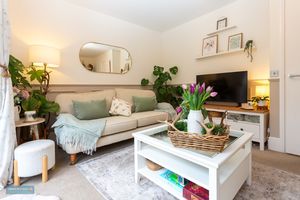 Sitting Room- click for photo gallery